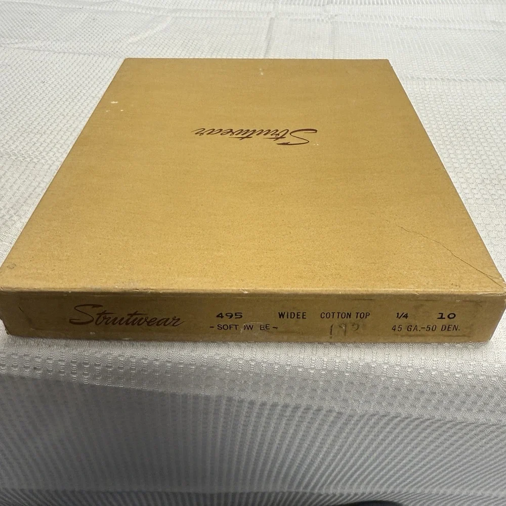 Vintage 50s Strutwear 495 Widee‎ Velotex 10 Nylon Stockings Seams New 1 Box
